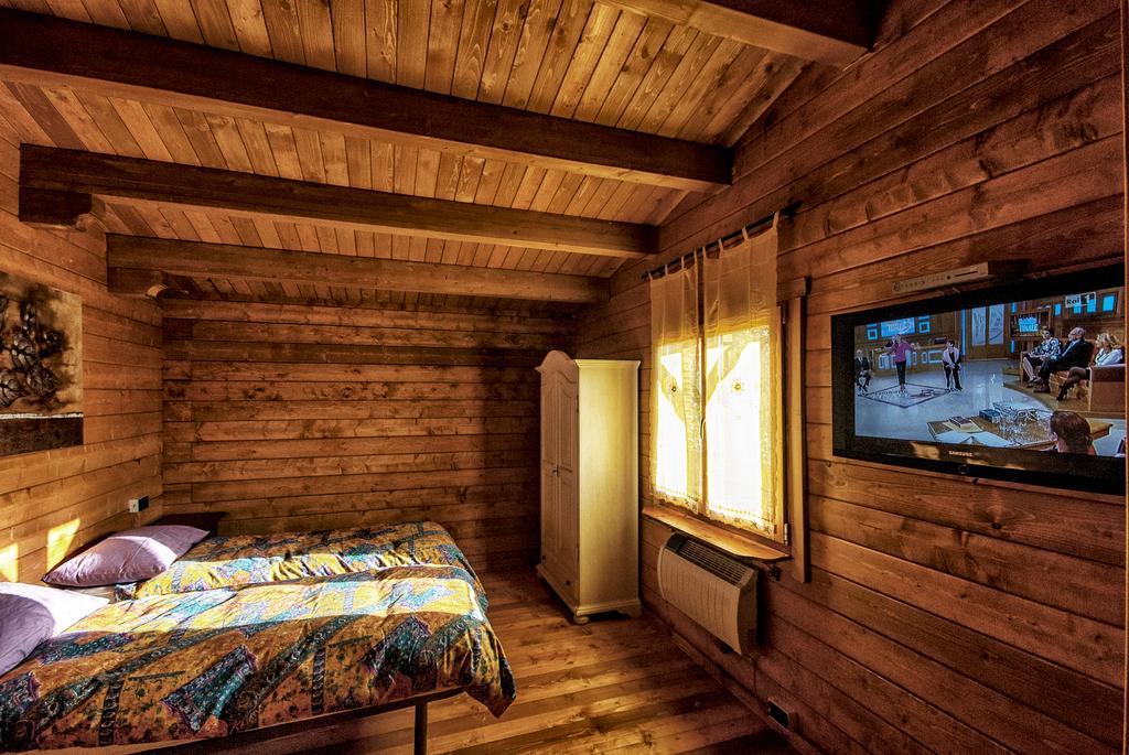 Chalet Dei Parchi Bed and Breakfast Saracinesco Δωμάτιο φωτογραφία