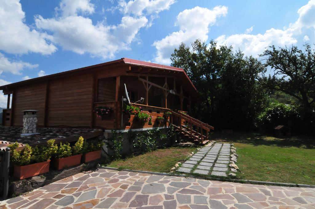 Chalet Dei Parchi Bed and Breakfast Saracinesco Εξωτερικό φωτογραφία