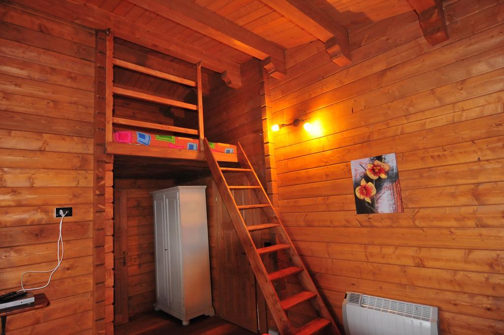 Chalet Dei Parchi Bed and Breakfast Saracinesco Δωμάτιο φωτογραφία