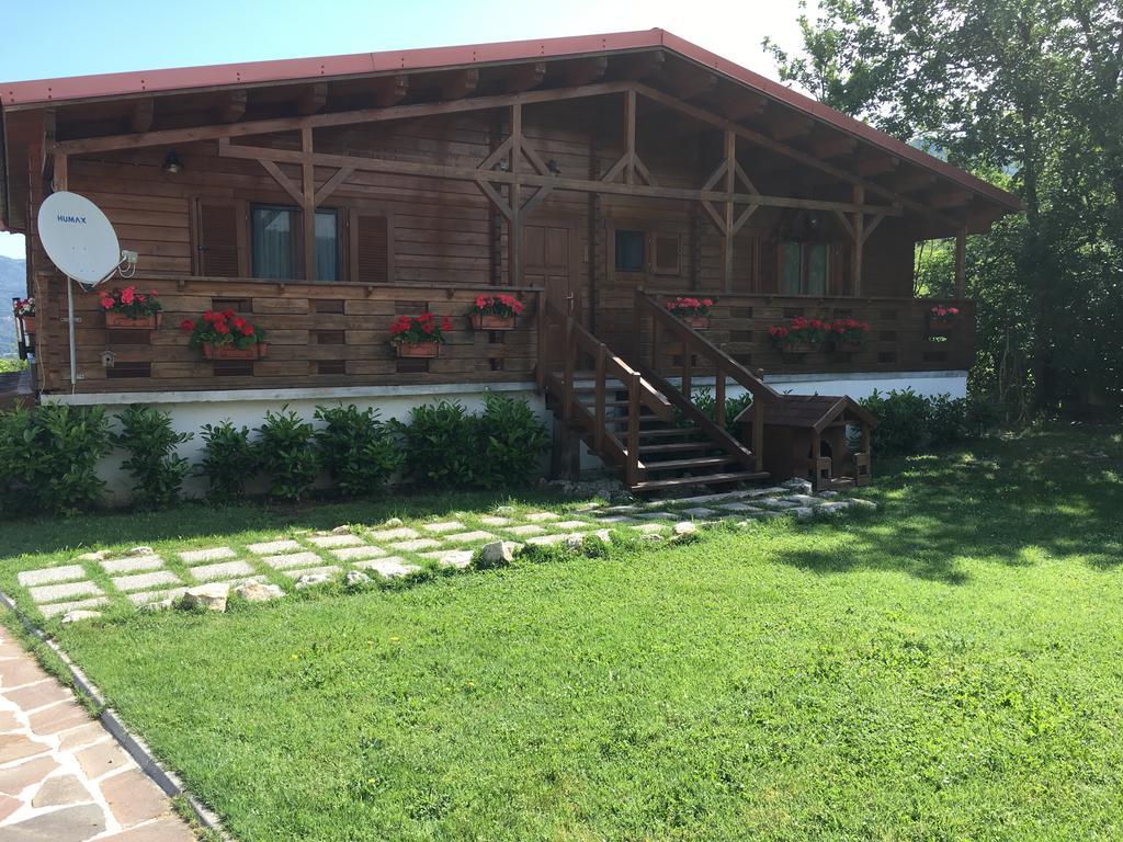 Chalet Dei Parchi Bed and Breakfast Saracinesco Εξωτερικό φωτογραφία